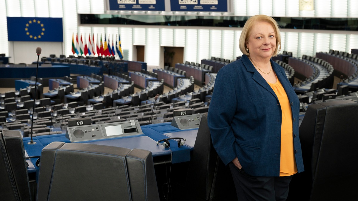 Drehstartmeldung: Kultserie „Parlament“ geht in die vierte Staffel - Foto: presseportal.de