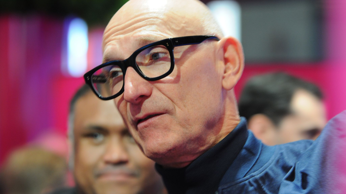 Telekom-Chef Tim Höttges auf der Mobilfunk-Messe Mobile World Congress (MWC). - Foto: Wolf von Dewitz/dpa