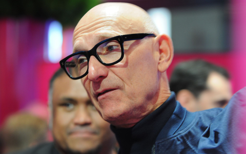 Telekom-Chef Tim Höttges auf der Mobilfunk-Messe Mobile World Congress (MWC). - Foto: Wolf von Dewitz/dpa