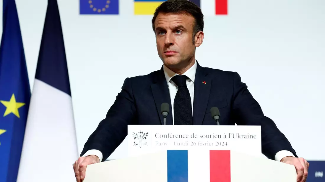 «Wir werden alles tun, was nötig ist, damit Russland diesen Krieg nicht gewinnen kann»: Frankreichs Präsident Emmanuel Macron. - Bild: Gonzalo Fuentes/RTR/AP/dpa