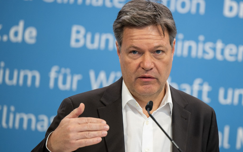 Bundeswirtschaftsminister Robert Habeck will die Speicherung von CO2 auf hoher See ermöglichen. - Foto: Monika Skolimowska/dpa Bundeswirtschaftsminister Robert Habeck will die Speicherung von CO2 auf hoher See ermöglichen. - Foto: Monika Skolimowska/dpa