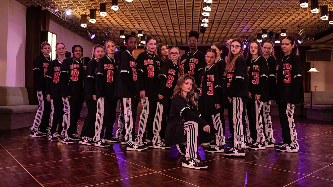 Born Originals und WDTU schließen Partnerschaft und bieten Tanzgruppen individuelle Sneakers - Bild: presseportal.de