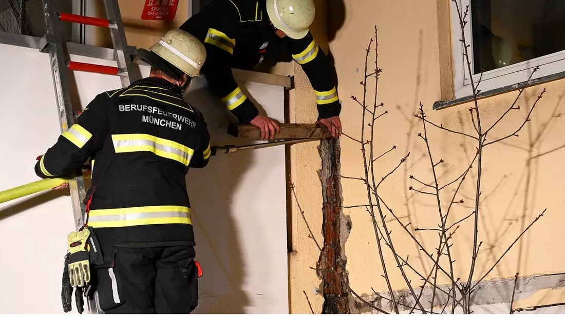 FW-M: Brand einer Dehnfuge (Sendling) - Bild: presseportal.de