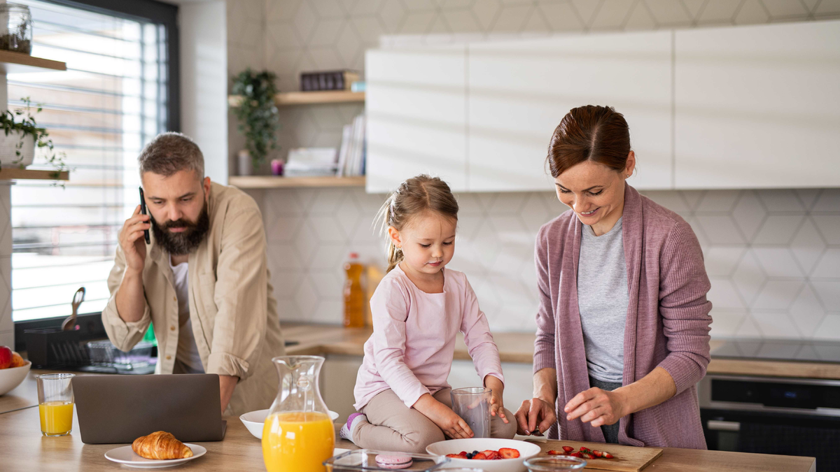 Kinder im Bewerbungsgespräch - Foto: Shutterstock über pressetext.de