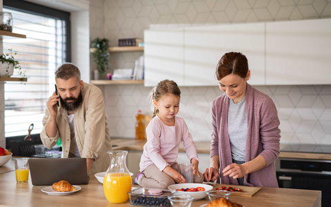 Kinder im Bewerbungsgespräch - Foto: Shutterstock über pressetext.de