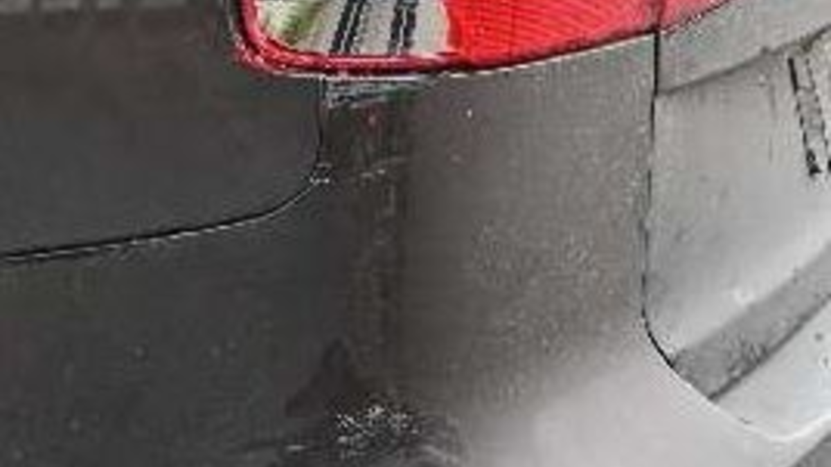 POL-NI: Unfallverursacher flüchtet nach Zusammenstoß - Foto: presseportal.de