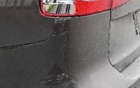 POL-NI: Unfallverursacher flüchtet nach Zusammenstoß - Foto: presseportal.de