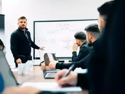 Emre Girkin von der Ecomunlimited GmbH: Das alte Dropshipping ist tot? Das neue Geschäftsmodell heißt Brandshipping - Foto: presseportal.de