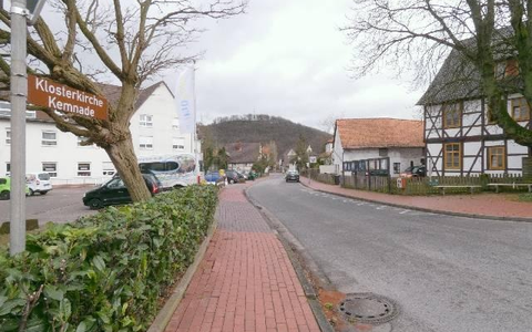 POL-HM: Radfahrer leicht verletzt - Polizei sucht Zeugen - Foto: presseportal.de