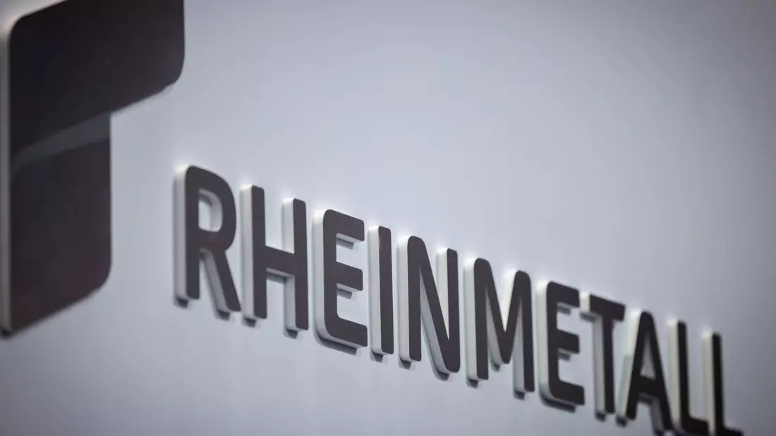 Die Bundeswehr hat beim Rüstungskonzern Rheinmetall ein mobiles Flugabwehrsystem bestellt. - Bild: Daniel Karmann/dpa