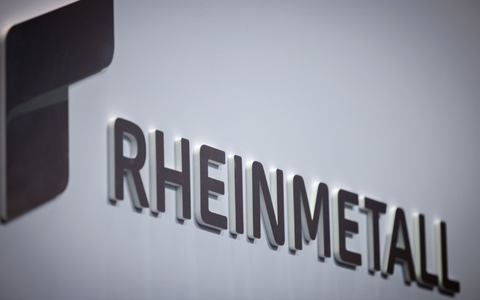 Rheinmetall profitiert vom Krieg in der Ukraine. - Foto: Daniel Karmann/dpa