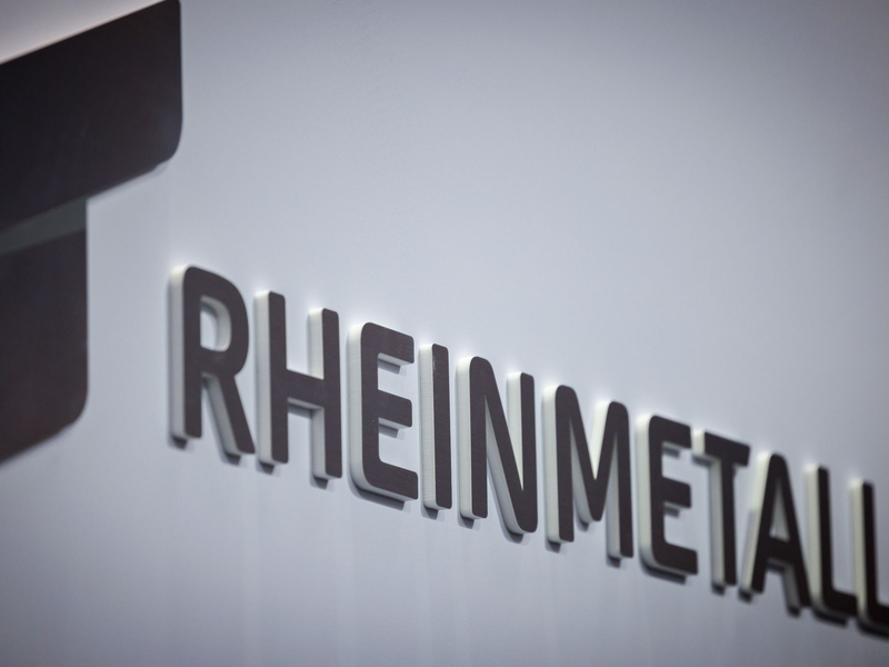 Rheinmetall profitiert vom Krieg in der Ukraine. - Foto: Daniel Karmann/dpa