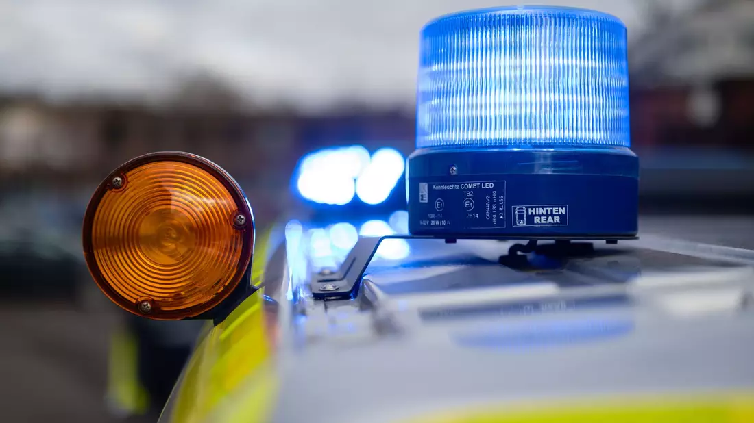 Nach Angaben der Polizei hat es am Sonntag beim eim Drittliga-Spiel zwischen Saarbrücken und Bielefeld eine Bombendrohung gegeben - Bild: Oliver Dietze/dpa