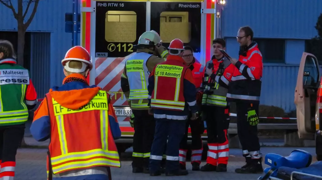FW Wachtberg: Gemeinschaftsübung unserer Jugendfeuerwehr mit der Malteserjugend Meckenheim - Bild: presseportal.de