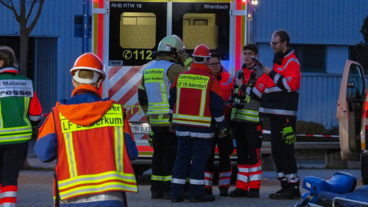 FW Wachtberg: Gemeinschaftsübung unserer Jugendfeuerwehr mit der Malteserjugend Meckenheim - Foto: presseportal.de