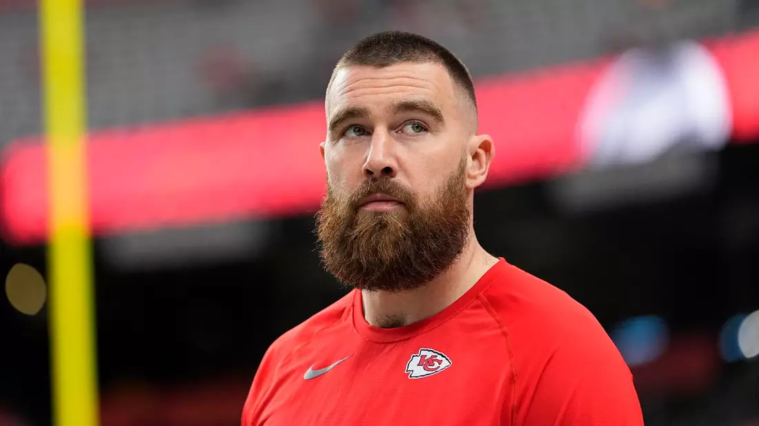 American-Football-Star Travic Kelce ist der Freund von Taylor Swift. - Bild: Julio Cortez/AP/dpa