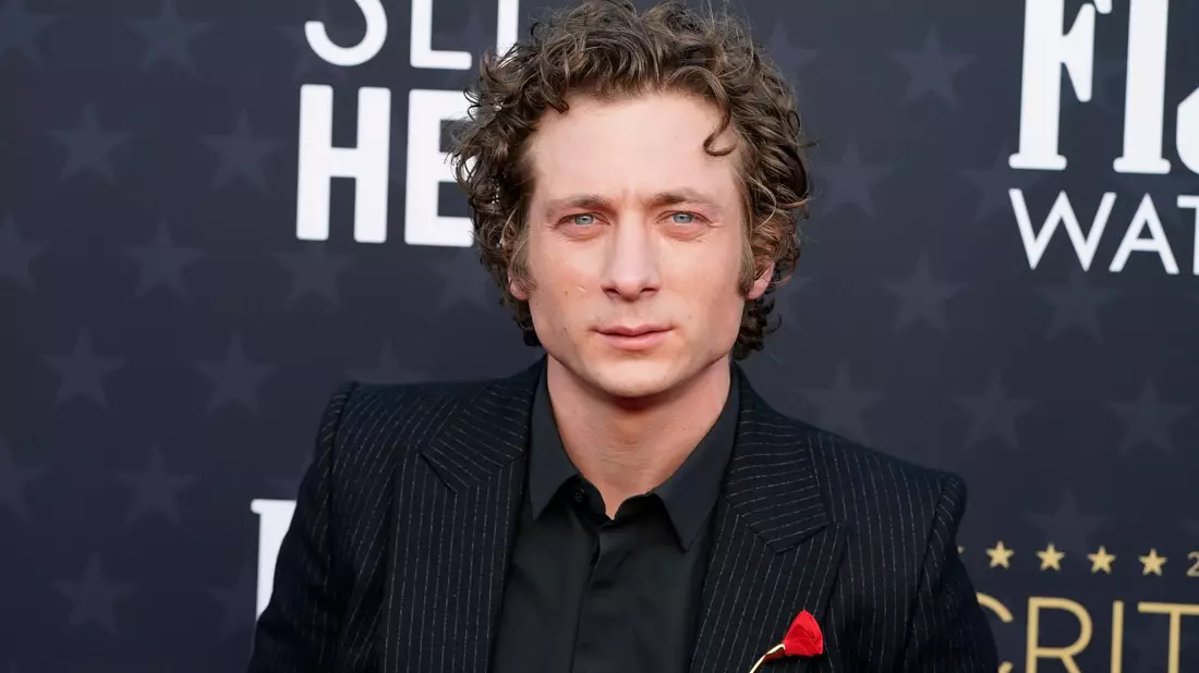Ein Mann vom Typus «Soft Jocks»: Schauspieler Jeremy Allen White. - Bild: Jordan Strauss/Invision/AP/dpa
