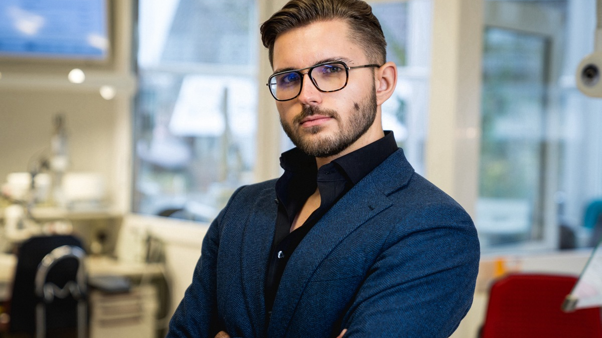 Neue Ära im E-Commerce: Lukas Kintzel verrät, wie kleine Brands den Wettbewerb in der bezahlten Werbung mit eCom Orbit meistern können - Foto: presseportal.de