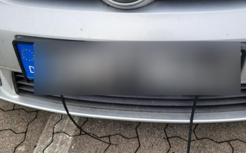 BPOL-FL: Süderlügum - Trotz Fahrverbot gefahren, Auto nicht versichert - Foto: presseportal.de