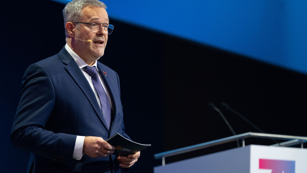 ZDH-Präsident Jörg Dittrich spricht bei der Eröffnung der Internationalen Handwerksmesse (IHM). - Foto: Sven Hoppe/dpa