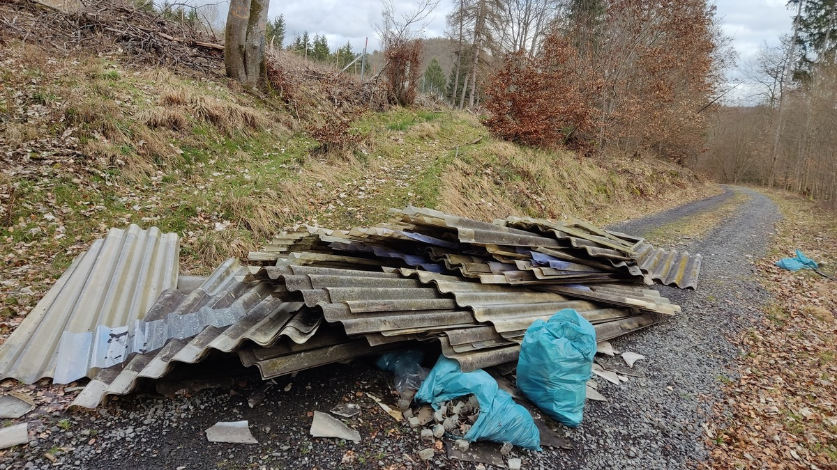 POL-LDK: + Müll bei Uckersdorf entsorgt + Nach Unfall in Klinik geflogen + Ein Auto ist kein Safe! + Berauscht in Brandoberndorf erwischt + - Foto: presseportal.de
