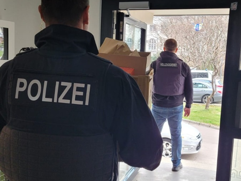 BPOLI MD: Verdacht des gewerbsmäßigen Computerbetruges: Durchsuchungsmaßnahmen der Bundespolizei - Foto: presseportal.de