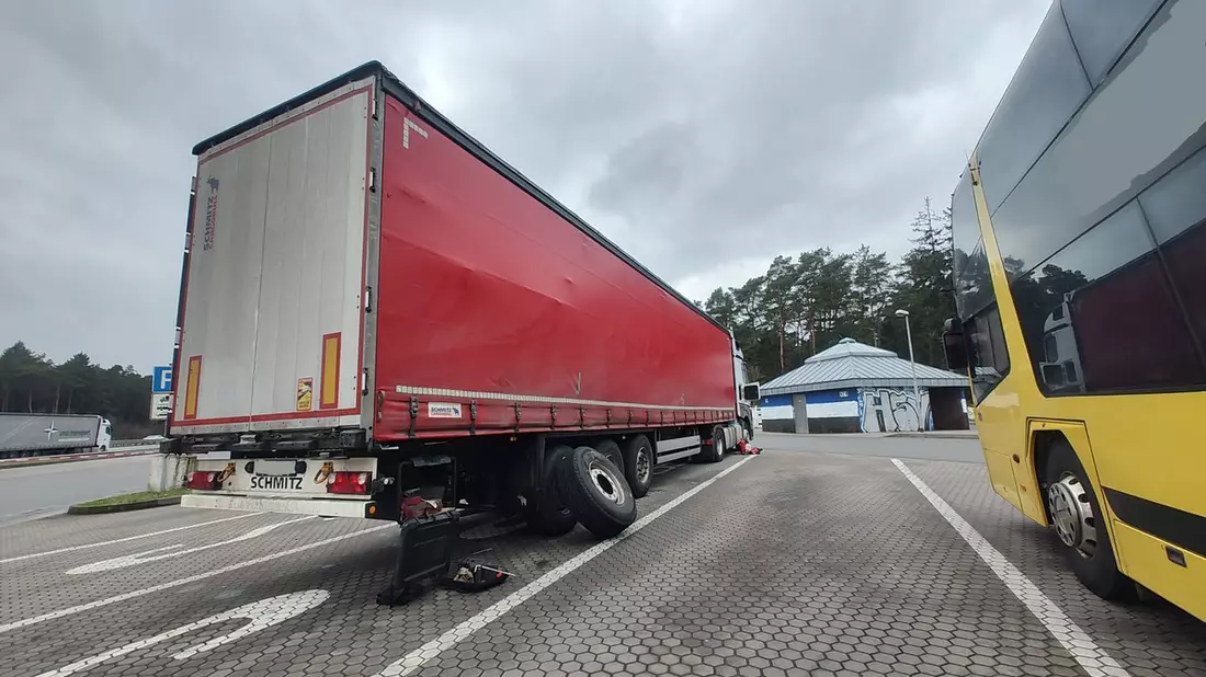 POL-LG: Großkontrolle an der Autobahn 1 im Landkreis Harburg - Bild: presseportal.de
