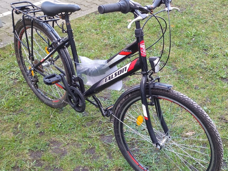 POL-LG: ++ Lüneburg - Fahrräder entwendet - Polizei sucht Eigentümer ++ Uelzen - Verkehrsunfall mit mehreren PKW - mehrere Verletzte ++ Boitze, OT Fladen - PKW entwendet und anschließend verunfallt ++ - Foto: presseportal.de