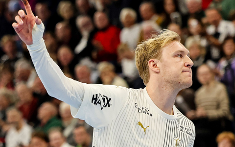 Kiels Eric Johansson jubelt nach einem Tor - gegen Pick Szeged war er acht Mal erfolgreich. - Foto: Frank Molter/dpa Kiels Eric Johansson jubelt nach einem Tor - gegen Pick Szeged war er acht Mal erfolgreich. - Foto: Frank Molter/dpa