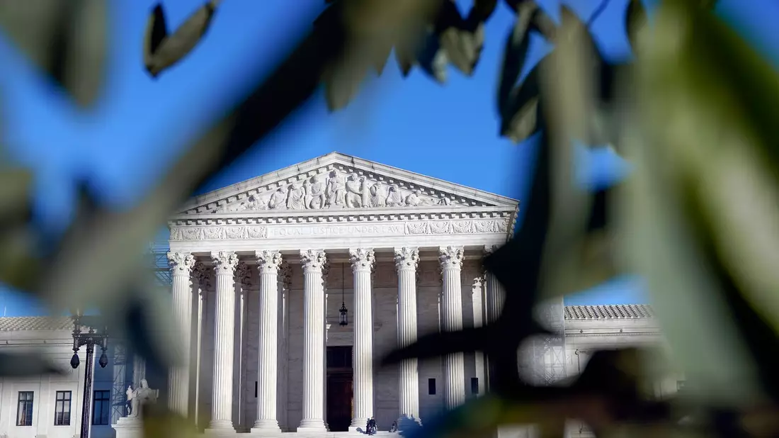 Der Supreme Court ist unter Trump deutlich nach rechts gerückt. - Bild: Mariam Zuhaib/AP/dpa