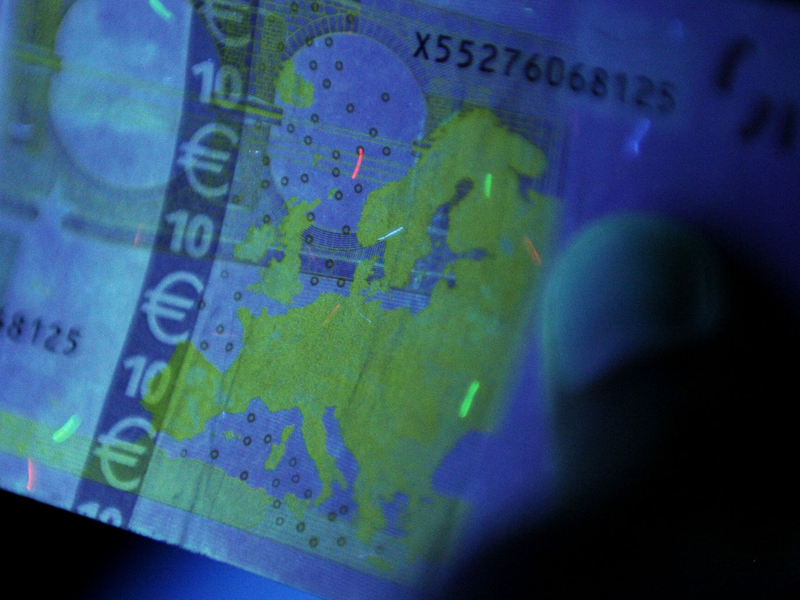 Die EU will das Zusammenwachsen ihrer Finanzmärkte vorantreiben, doch die Bemühungen stocken (Archivbild). - Foto: Daniel Reinhardt/dpa