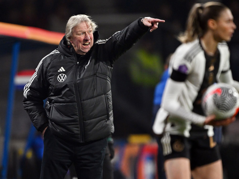 Horst Hrubesch möchte gerne wieder die Atmosphäre im Olympischen Dorf mit Sportlern aus aller Welt erleben. - Foto: Federico Gambarini/dpa
