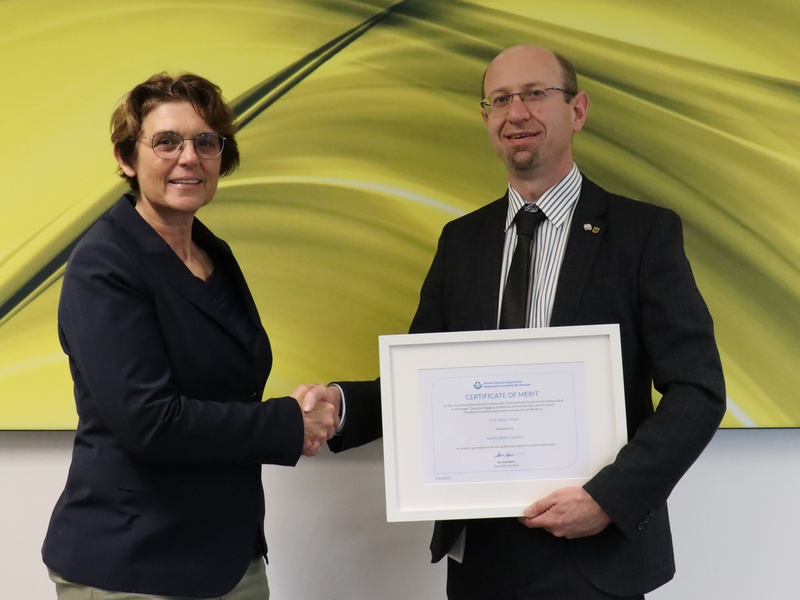 HZA-LA: Weltzolltag 2024 Landshuter Zollbeamter erhält Auszeichnung für besondere Verdienste - Foto: presseportal.de