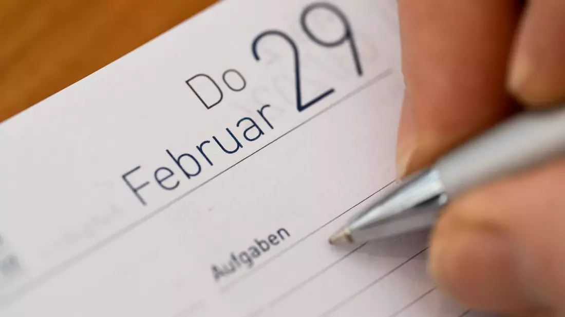 Nur alle vier Jahre - mit Ausnahmen: der 29. Februar. - Bild: Bernd Weißbrod/dpa