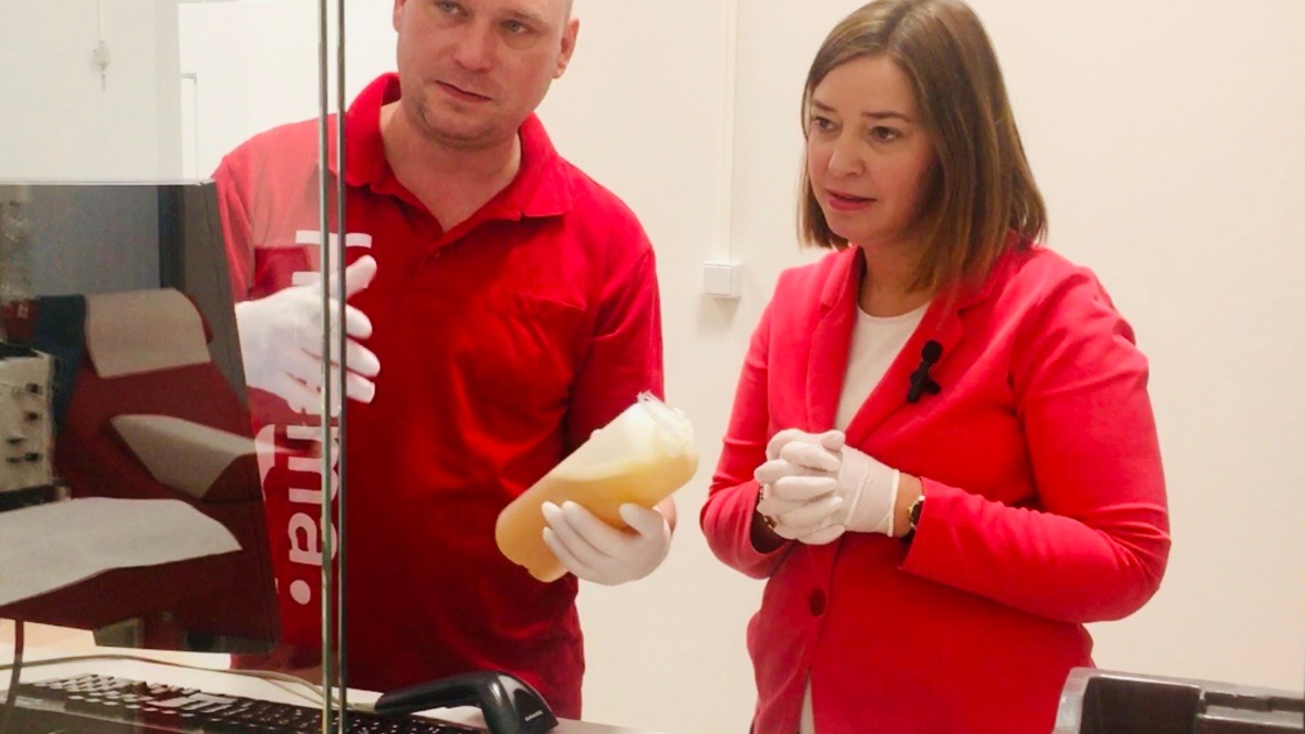 Yvonne Magwas, Vizepräsidentin des Deutschen Bundestages, unterstützt den 