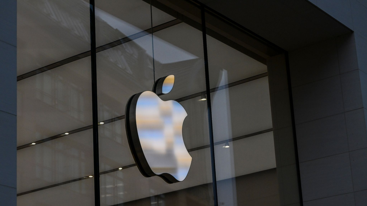 Jahrelang gab es Spekulationen über Apples Einstieg in die Autobranche. Jetzt soll Apple dem Elektrofahrzeug-Projekt den Stecker gezogen haben. - Foto: Jens Kalaene/dpa