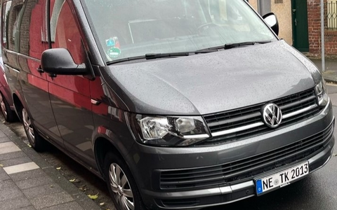 POL-NE: Grauer Multivan entwendet - Foto: presseportal.de