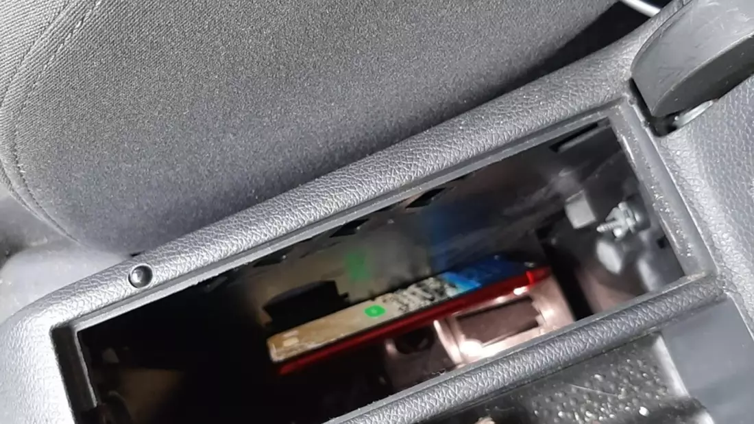 Bundespolizeidirektion München: Nur Stunden nach der Tat: Gestohlenes Smartphone bei Grenzkontrolle sichergestellt - Bild: presseportal.de