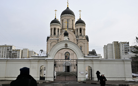 Ein Blick auf die Kirche, in der die Trauerfeier des russischen Oppositionsführers Alexej Nawalny stattfinden soll. - Foto: Uncredited/AP/dpa