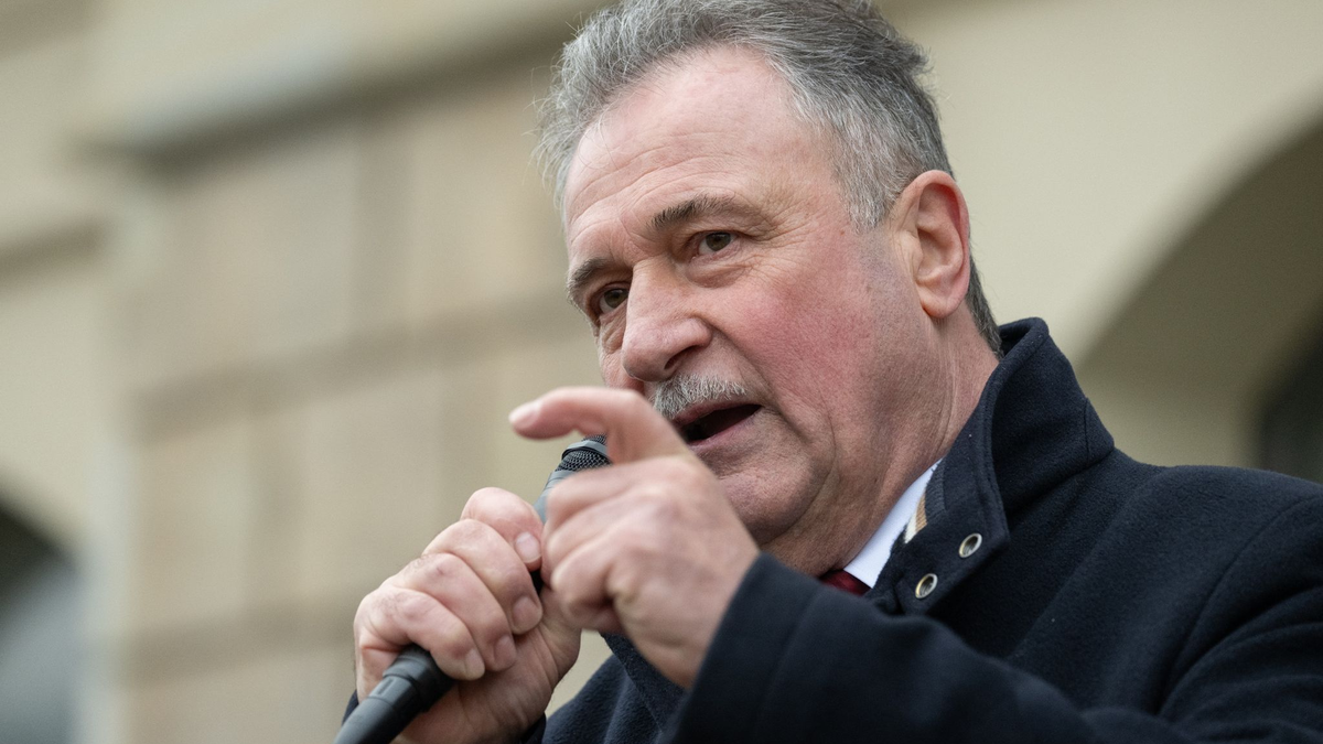 Claus Weselsky, Vorsitzender der Gewerkschaft Deutscher Lokomotivführer (GDL). - Foto: Robert Michael/dpa