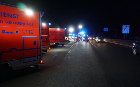 FW Ratingen: Verkehrsunfall auf Autobahn bei Ratingen - Fünf verletzte Personen - Foto: presseportal.de