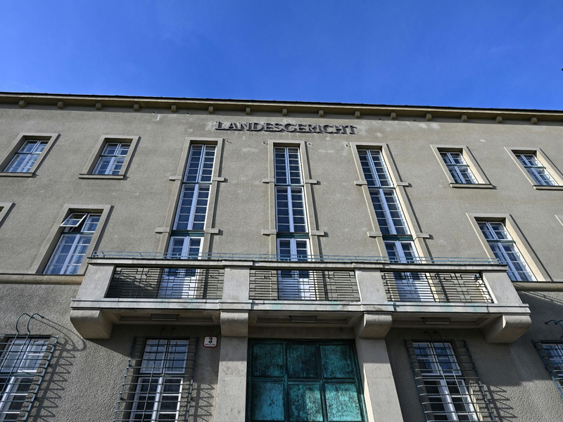 Verurteilt wurde die Mutter wegen versuchten Mordes, Quälens oder Vernachlässigens unmündiger, jüngerer oder wehrloser Personen sowie wegen Freiheitsentziehung. - Foto: Helmut Fohringer/APA/dpa