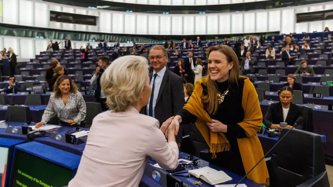 Für Terry Reintke (r) ist nach eigenen Worten entscheidend, dass die Umwelt- und Klimapolitik der EU fortgesetzt und ausgeweitet wird. - Bild: Philipp von Ditfurth/dpa