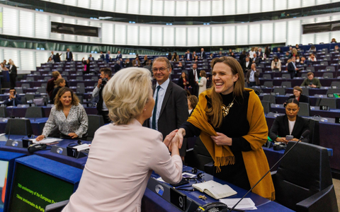 Für Terry Reintke (r) ist nach eigenen Worten entscheidend, dass die Umwelt- und Klimapolitik der EU fortgesetzt und ausgeweitet wird. - Foto: Philipp von Ditfurth/dpa