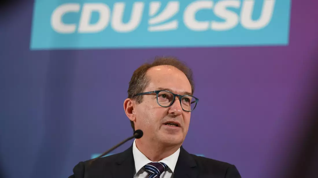 Alexander Dobrindt verlangt, Flüchtlinge gezielt nach Ruanda zu bringen, statt sie in Europa oder Nordafrika zu versorgen. - Bild: Serhat Kocak/dpa