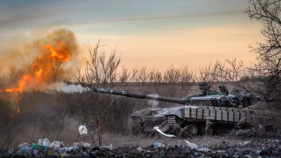 Die Lage an der Front ist weiter schwierig. Selenskyj hat einmal mehr um militärische Unterstützung geworben. - Bild: Efrem Lukatsky/AP