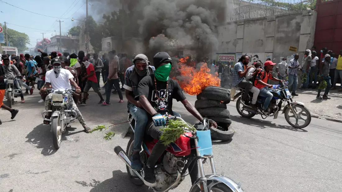 Die Situation in Haiti bleibt weiter angespannt. - Bild: Odelyn Joseph/AP/dpa