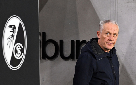 Was seine Zukunft über den Sommer hinaus betrifft, hält sich Christian Streich bedeckt. - Foto: Harry Langer/dpa