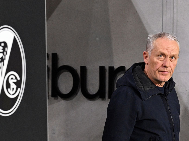 Was seine Zukunft über den Sommer hinaus betrifft, hält sich Christian Streich bedeckt. - Foto: Harry Langer/dpa