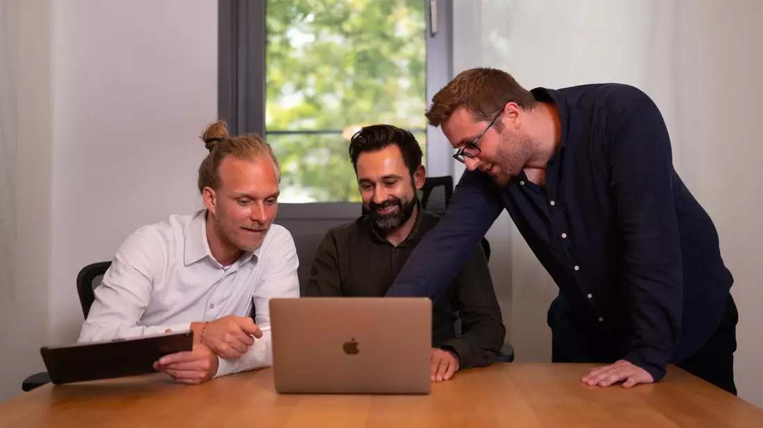 VOLLE KURSE mit der Apiron Group: Warum Bildungsträger sich jetzt digitalisieren sollten - Bild: presseportal.de